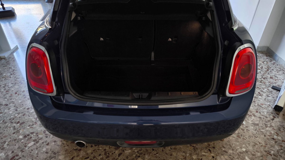 MINI Mini 1.5 Cooper D Business 5 porte (12)