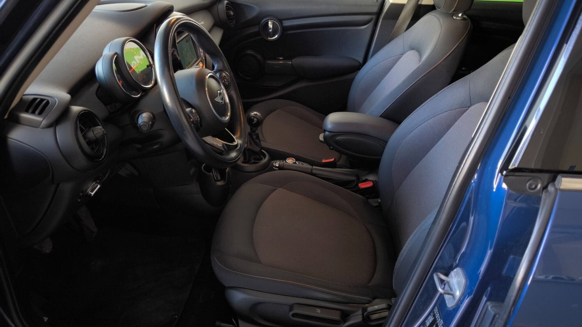 MINI Mini 1.5 Cooper D Business 5 porte (14)