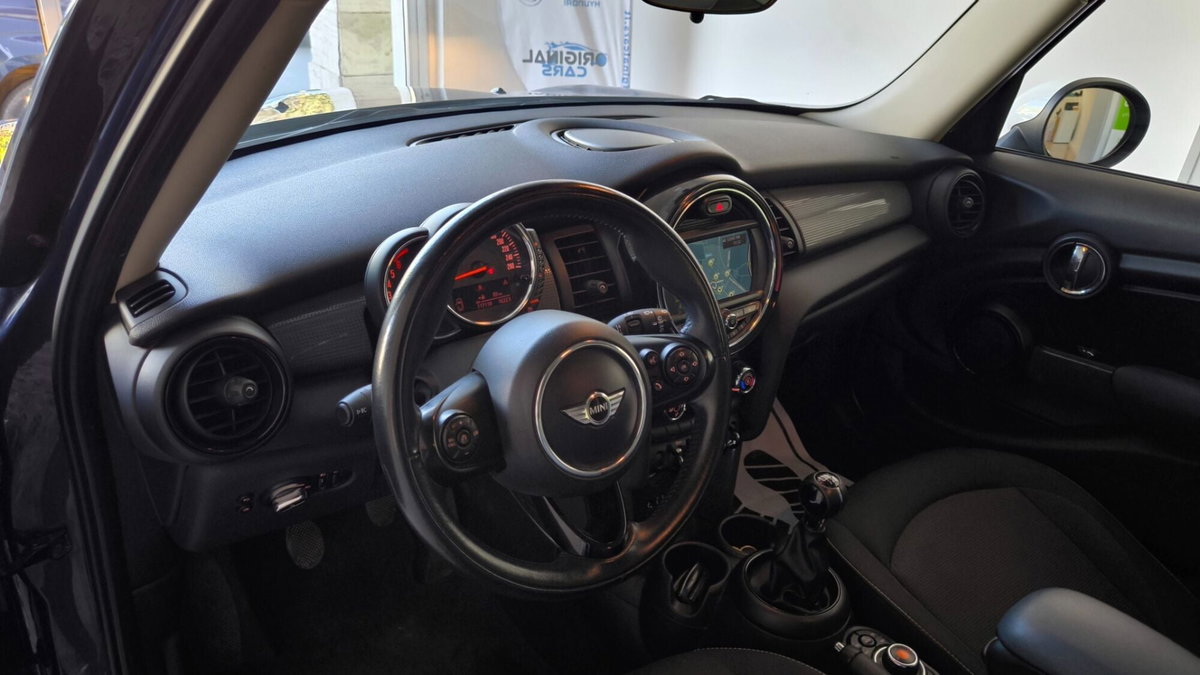 MINI Mini 1.5 Cooper D Business 5 porte (15)