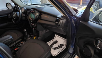 MINI Mini 1.5 Cooper D Business 5 porte (19)