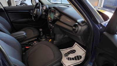 MINI Mini 1.5 Cooper D Business 5 porte (20)