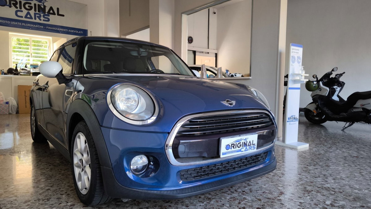 MINI Mini 1.5 Cooper D Business 5 porte (5)