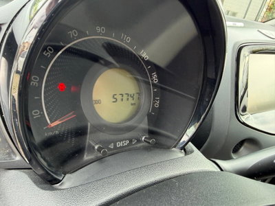 Toyota Aygo Connect 1.0 VVT-i 72 CV 5 porte x-cool (10)