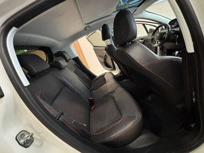 Peugeot 208 100 5 porte GT Line (10)