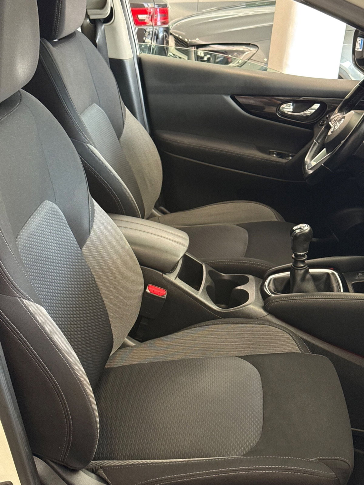 Nissan Qashqai 1.5 dCi 115 CV Tekna (13)