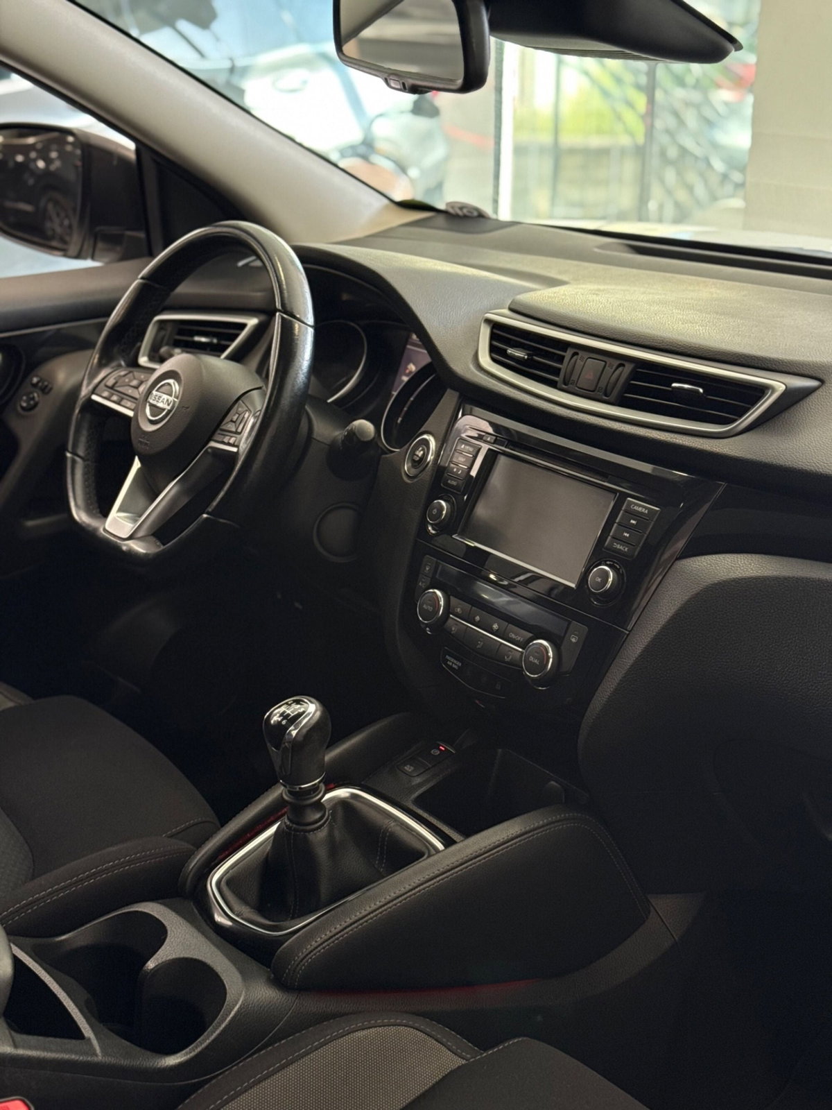 Nissan Qashqai 1.5 dCi 115 CV Tekna (14)