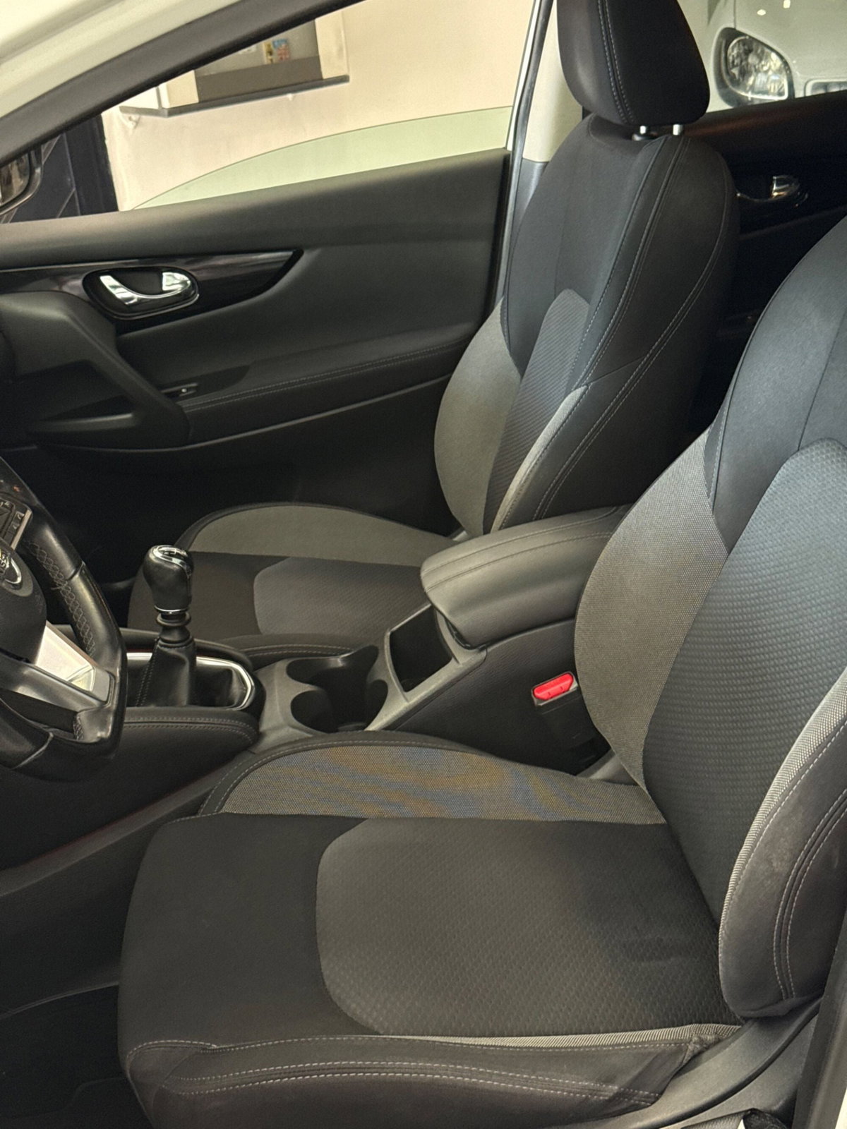 Nissan Qashqai 1.5 dCi 115 CV Tekna (9)