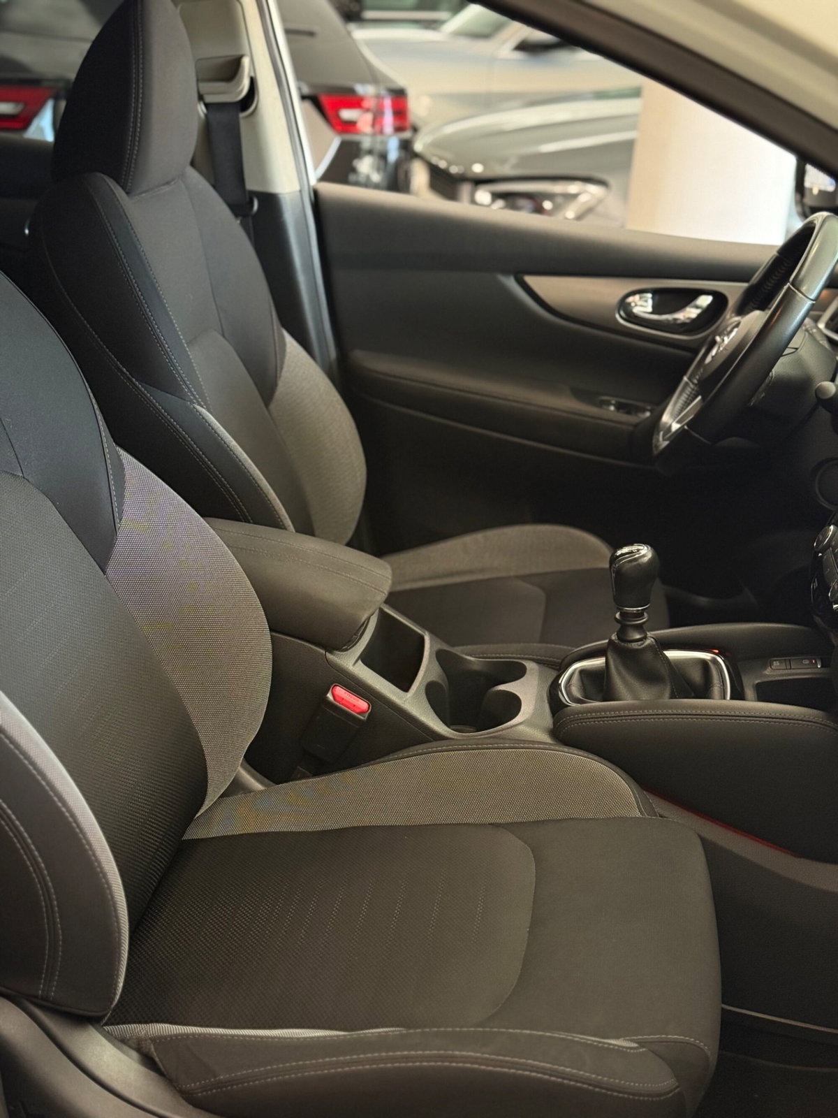 Nissan Qashqai 1.5 dCi Tekna (12)