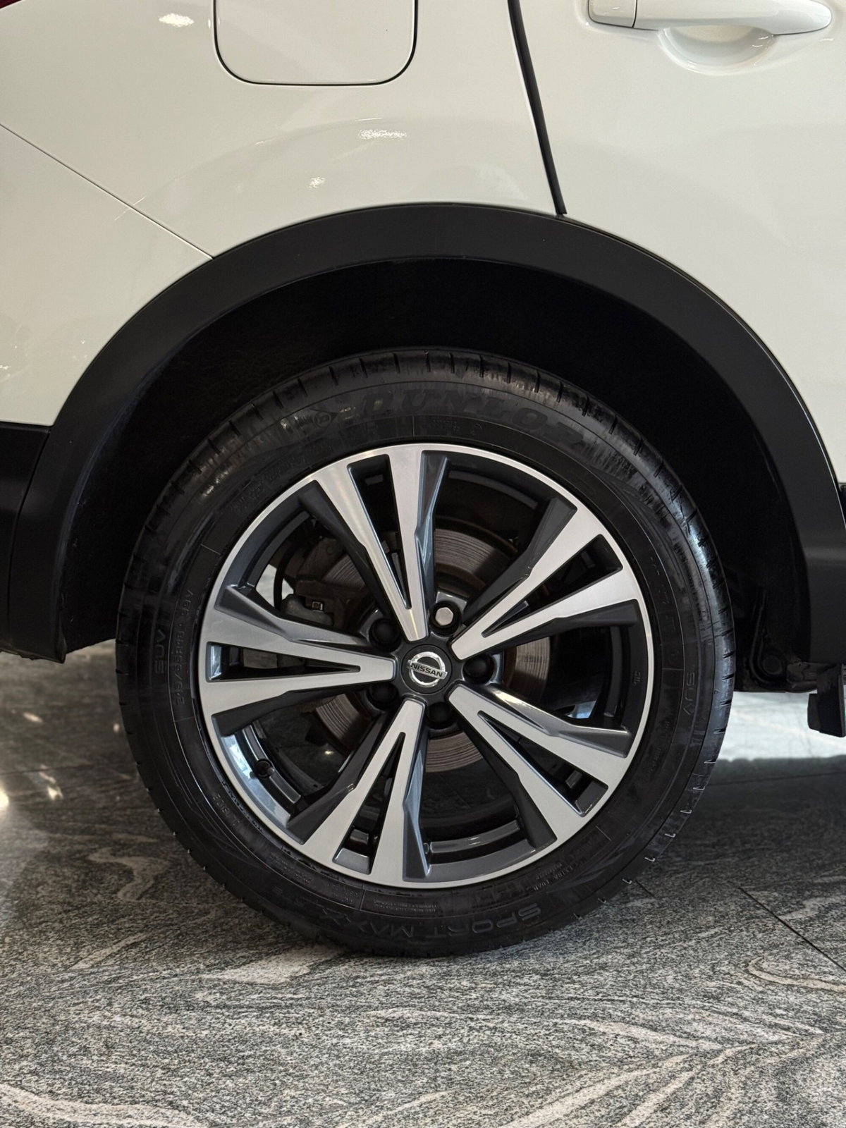 Nissan Qashqai 1.5 dCi Tekna (15)