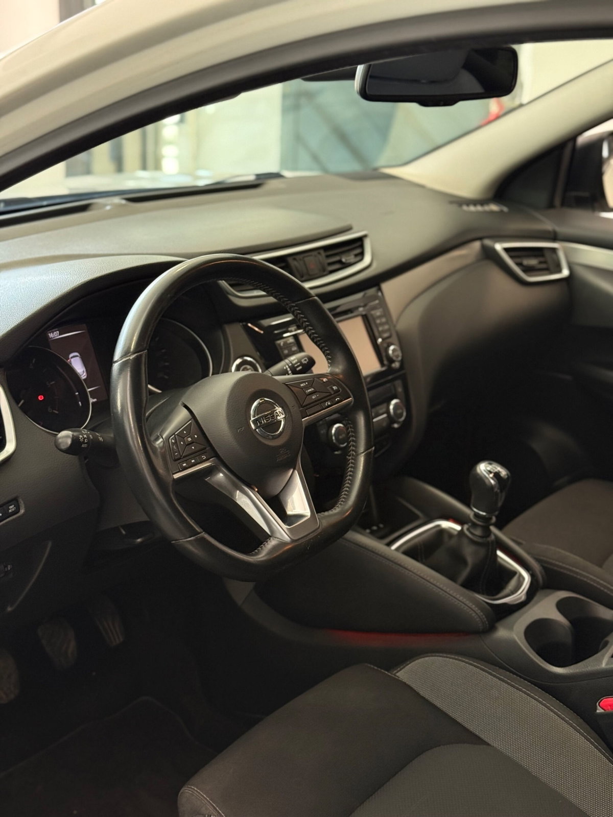 Nissan Qashqai 1.5 dCi Tekna (5)