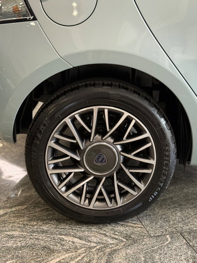 Lancia Ypsilon 1.0 FireFly 5 porte S&S Hybrid Maryne (17)