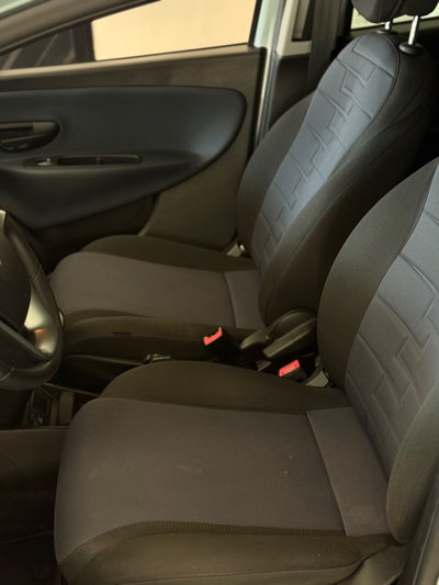 Lancia Ypsilon 1.0 FireFly 5 porte S&S Hybrid Maryne (9)