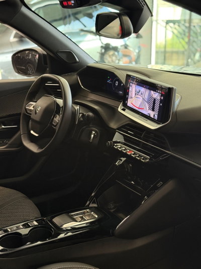 Peugeot 2008 BlueHDi 130 S&S EAT8 Allure Pack (11)