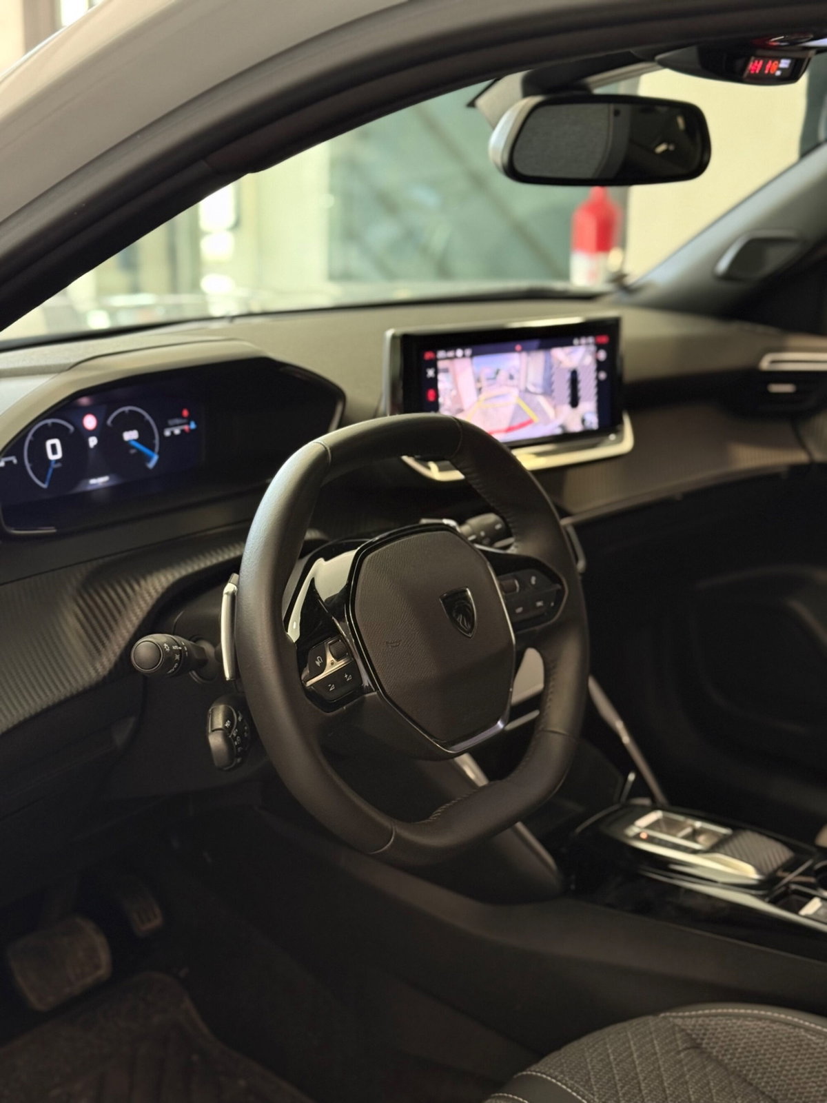 Peugeot 2008 BlueHDi 130 S&S EAT8 Allure Pack (7)