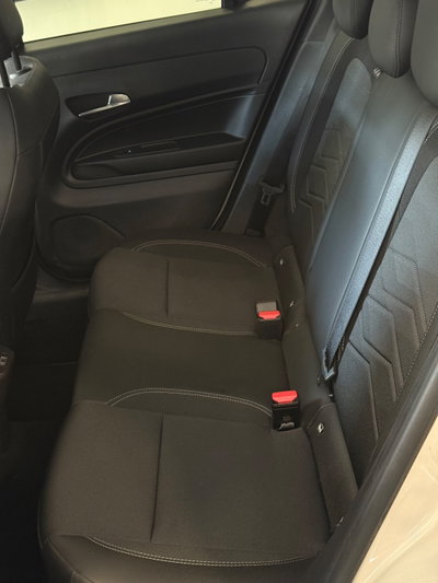 Jeep Avenger 1.2 turbo Summit fwd 100cv (10)