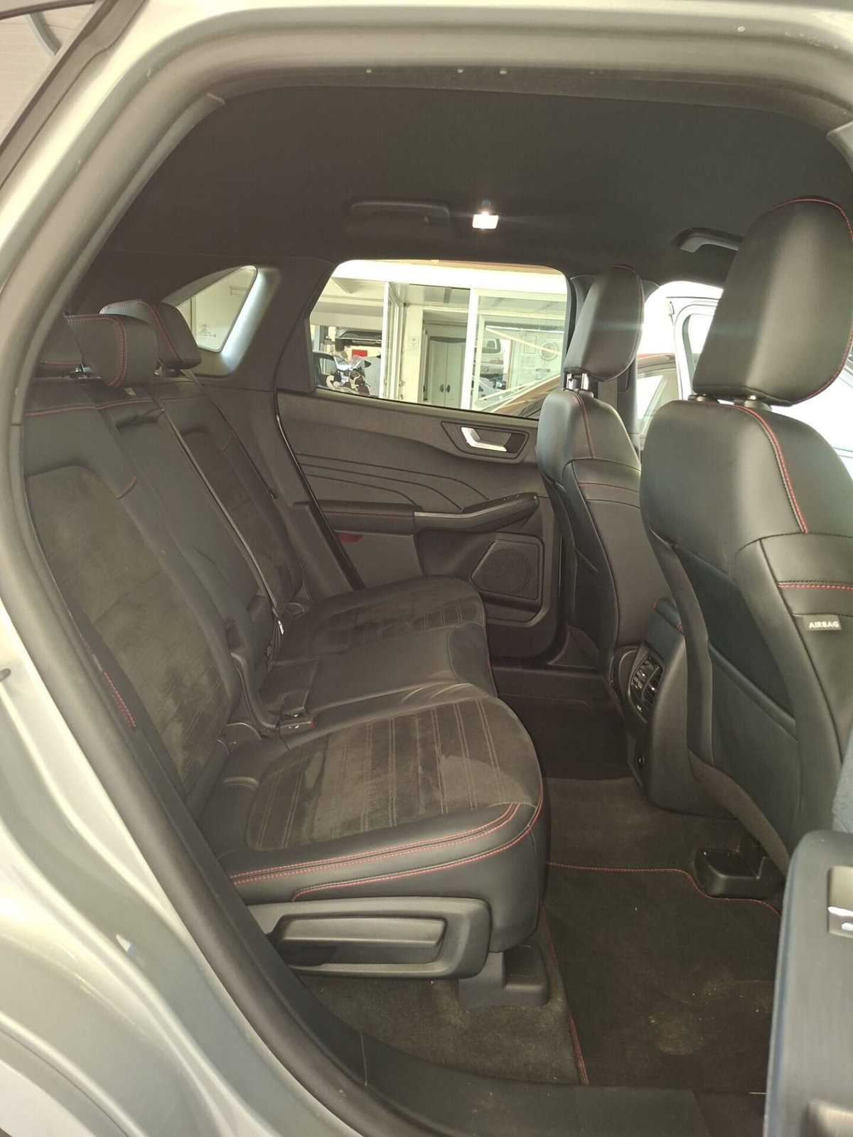 Ford Kuga 2.5 Plug In Hybrid 225 CV CVT 2WD ST-Line (11)