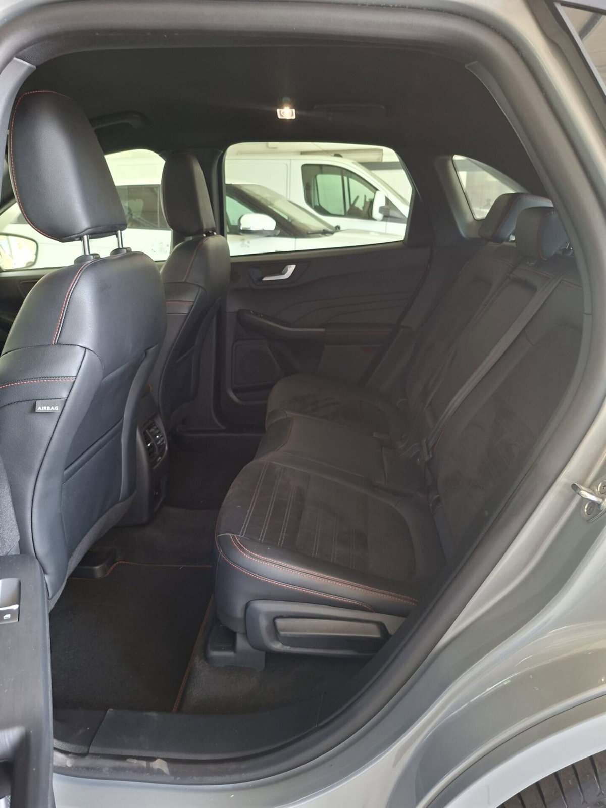 Ford Kuga 2.5 Plug In Hybrid 225 CV CVT 2WD ST-Line (12)