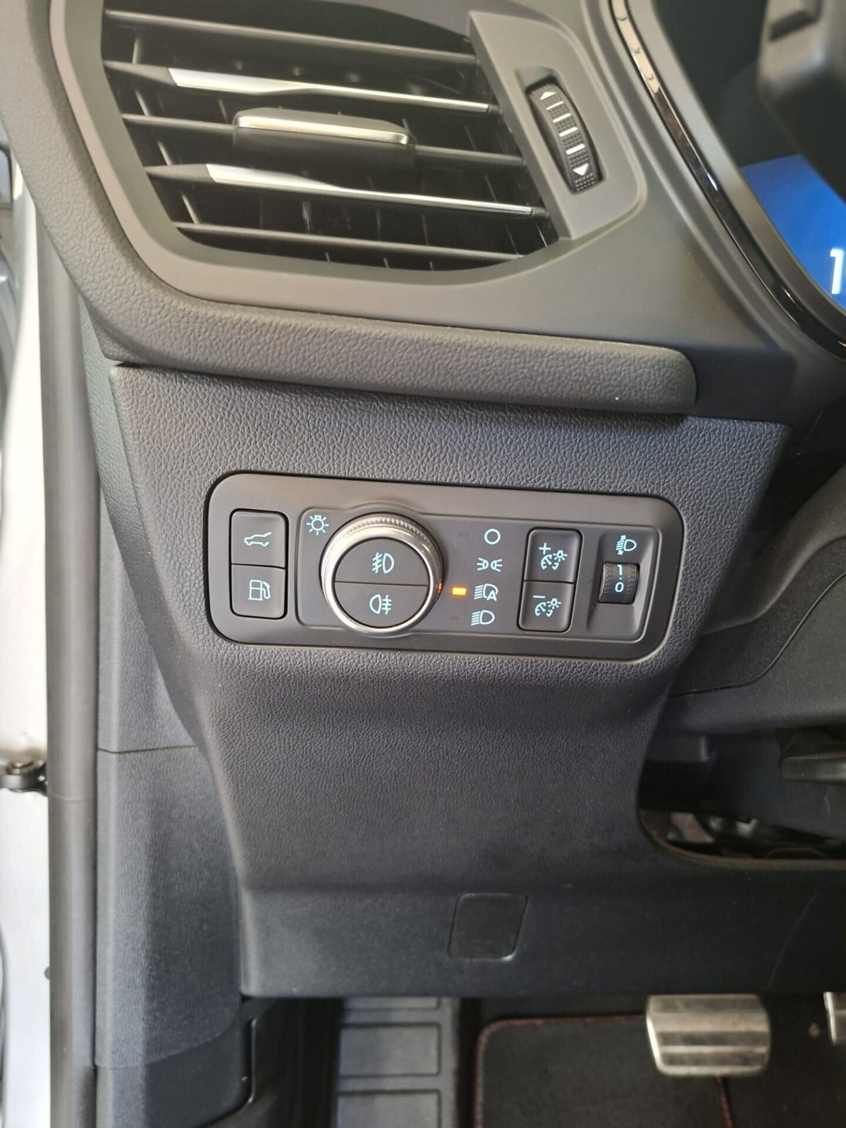Ford Kuga 2.5 Plug In Hybrid 225 CV CVT 2WD ST-Line (13)
