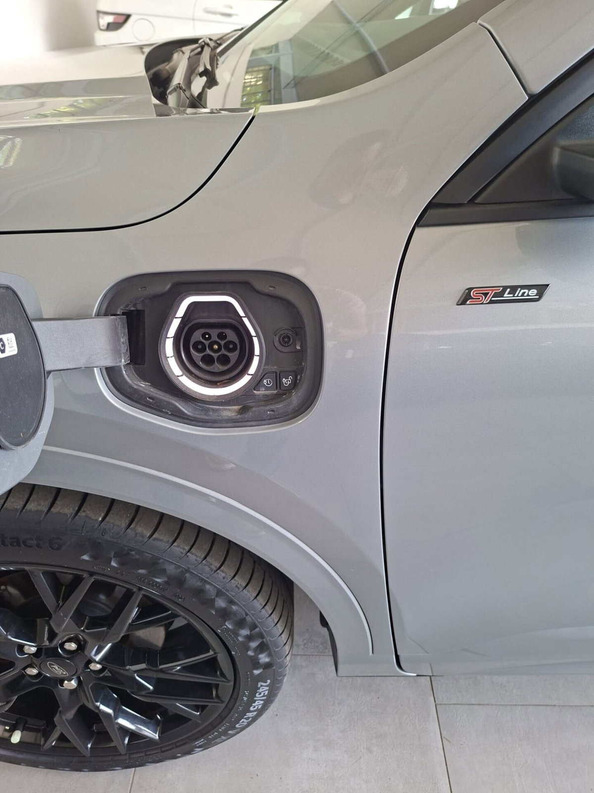 Ford Kuga 2.5 Plug In Hybrid 225 CV CVT 2WD ST-Line (16)