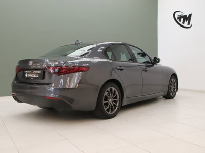 Alfa Romeo Giulia 2.2 Turbodiesel 160 CV AT8 Business (4)