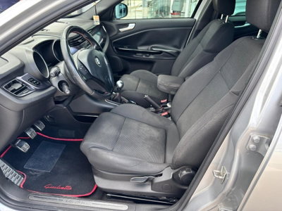Alfa Romeo Giulietta 2.0 JTDm-2 Distinctive 140cv (12)