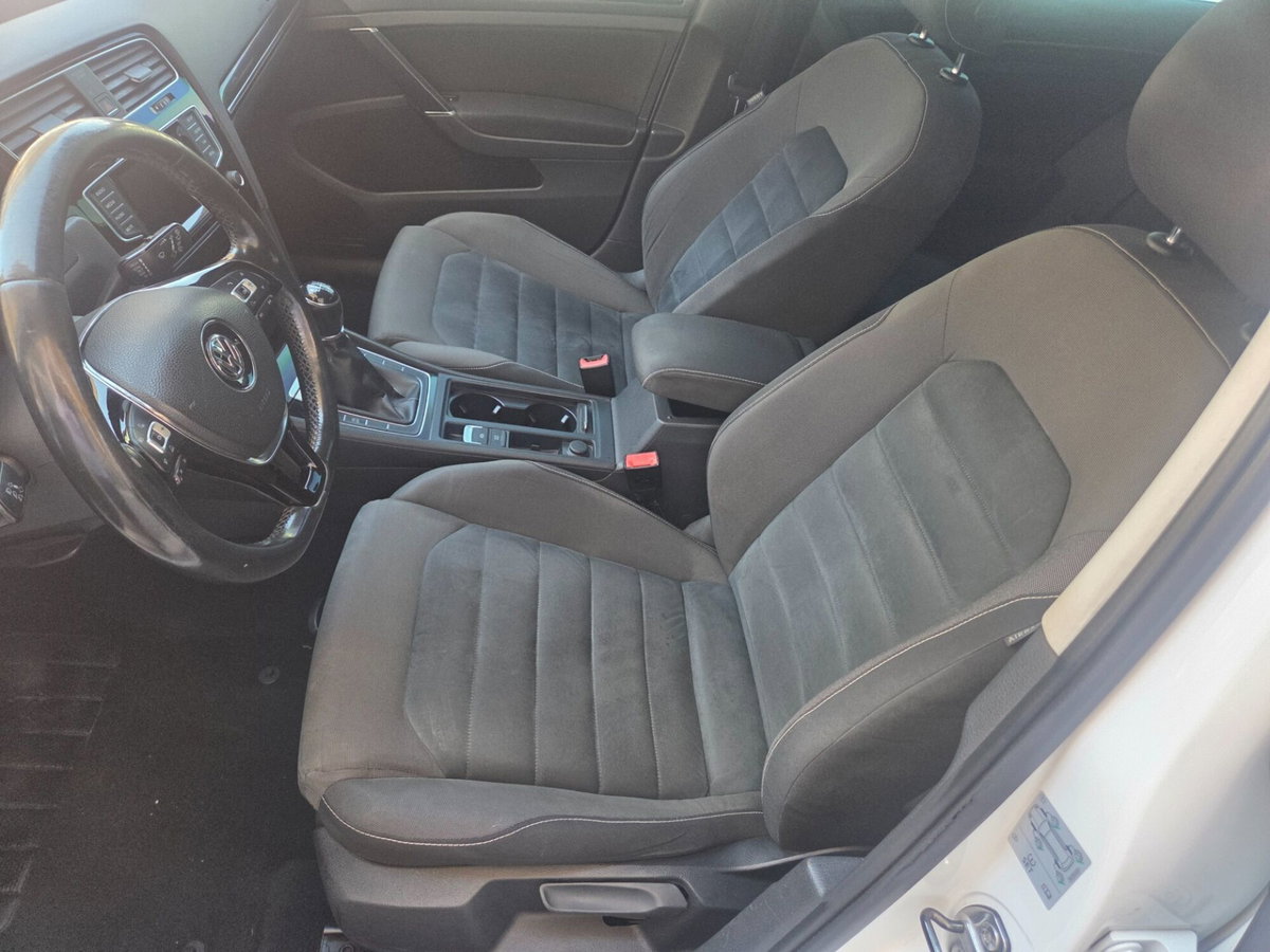 Volkswagen Golf 2.0 TDI 150 CV SCR R-Line (10)