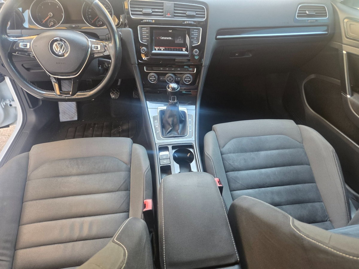 Volkswagen Golf 2.0 TDI 150 CV SCR R-Line (12)