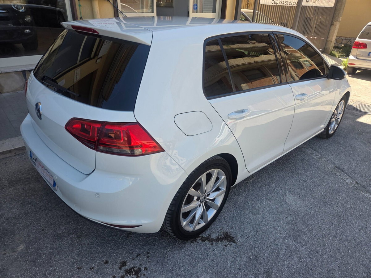 Volkswagen Golf 2.0 TDI 150 CV SCR R-Line (2)