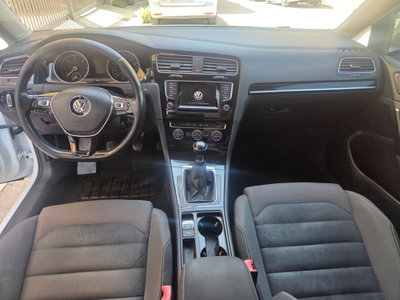 Volkswagen Golf 2.0 TDI 150 CV SCR R-Line (8)