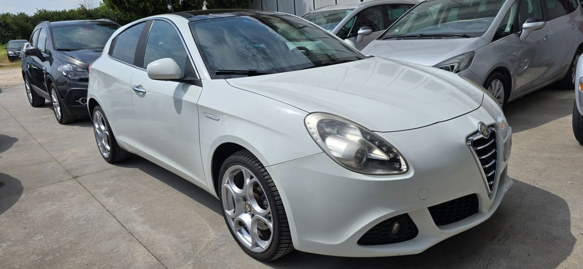 Alfa Romeo Giulietta 2.0 JTDm-2 Distinctive 170cv (3)