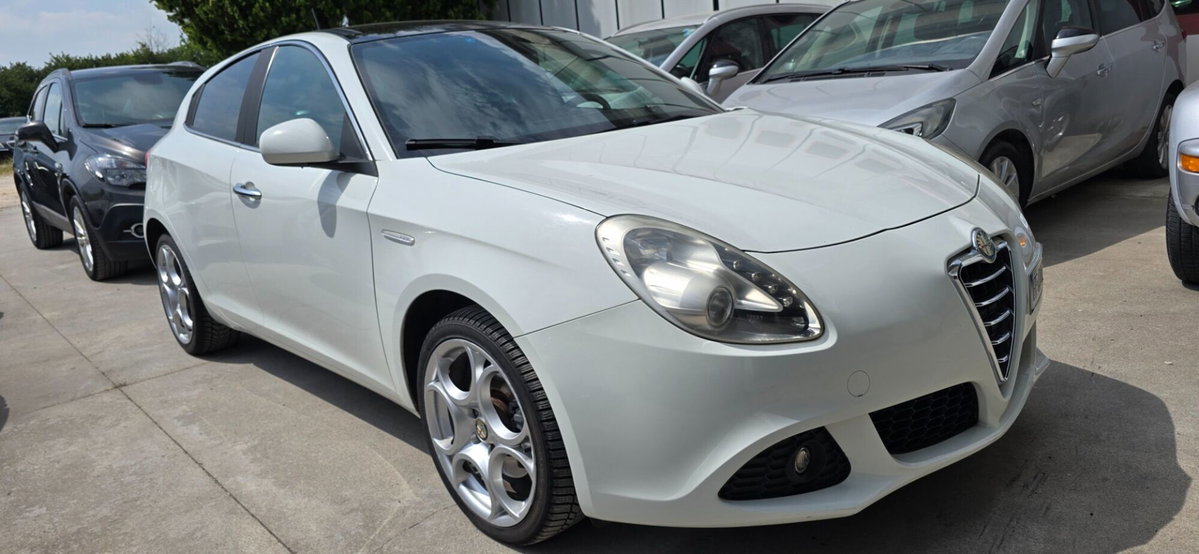 Alfa Romeo Giulietta 2.0 JTDm-2 Distinctive 170cv (4)