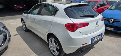 Alfa Romeo Giulietta 2.0 JTDm-2 Distinctive 170cv (5)