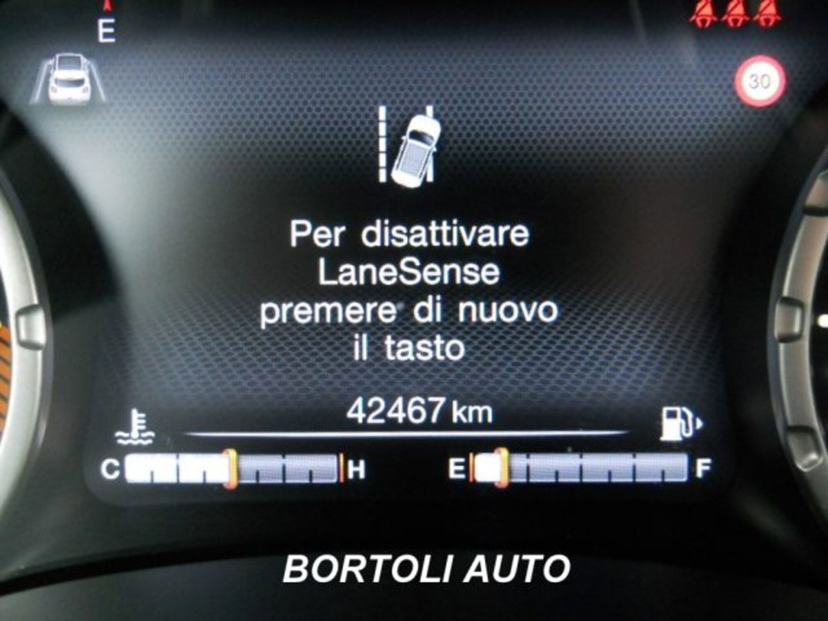 Jeep Renegade 1.6 Mjt 130 CV Limited (13)