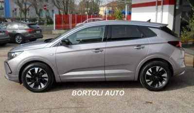 Opel Grandland 1.5 diesel Ecotec aut. Business Elegance (3)