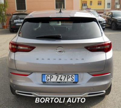 Opel Grandland 1.5 diesel Ecotec aut. Business Elegance (4)