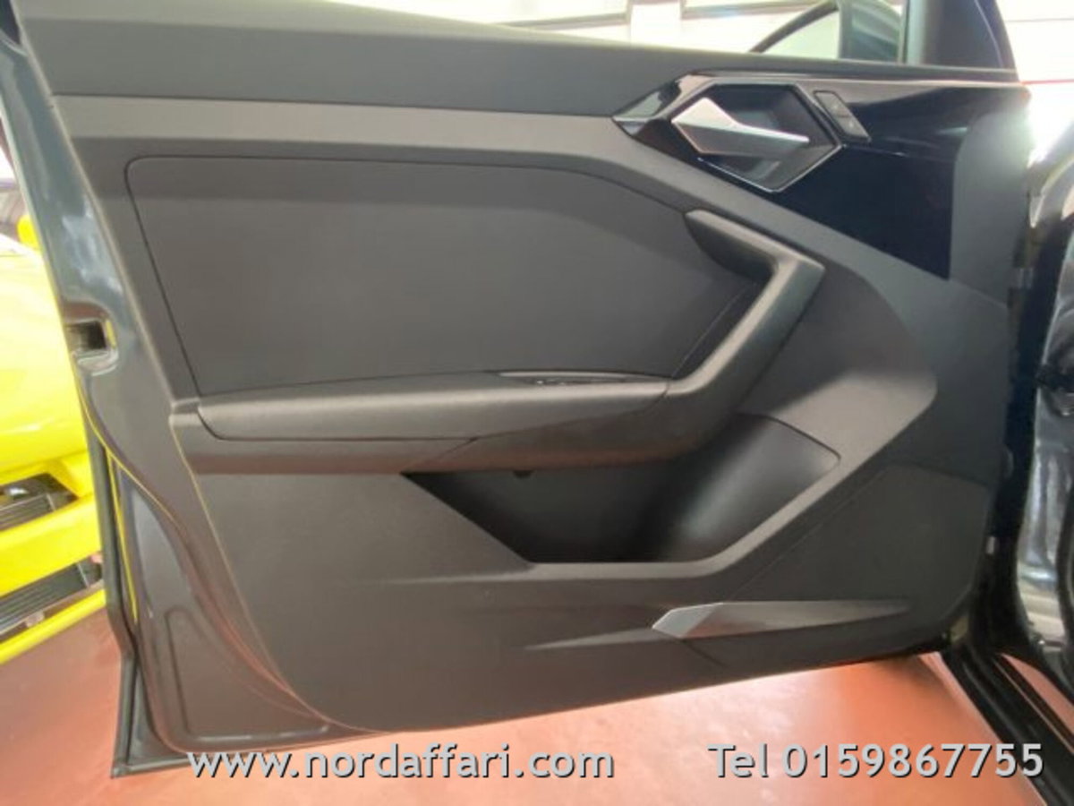 Audi A1 Sportback Sportback 30 1.0 tfsi Business 110cv s-tronic (17)