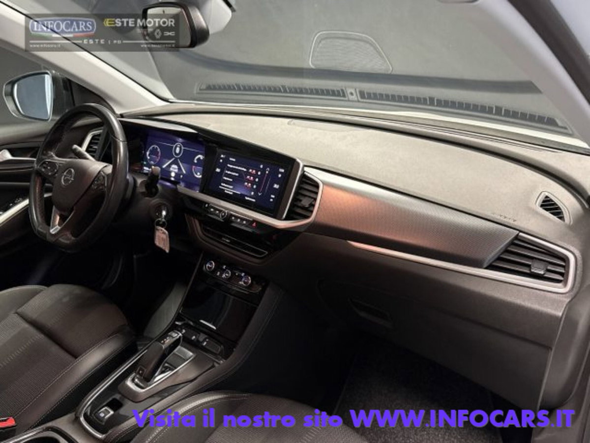 Opel Grandland 1.5 diesel Ecotec aut. Business Elegance (12)