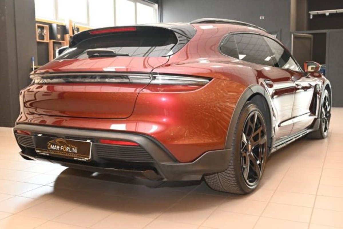 Porsche Taycan Cross Turismo 4S Cross Turismo (3)