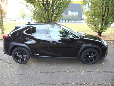 Lexus UX Hybrid Midnight (12)