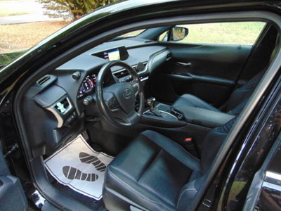 Lexus UX Hybrid Midnight (17)