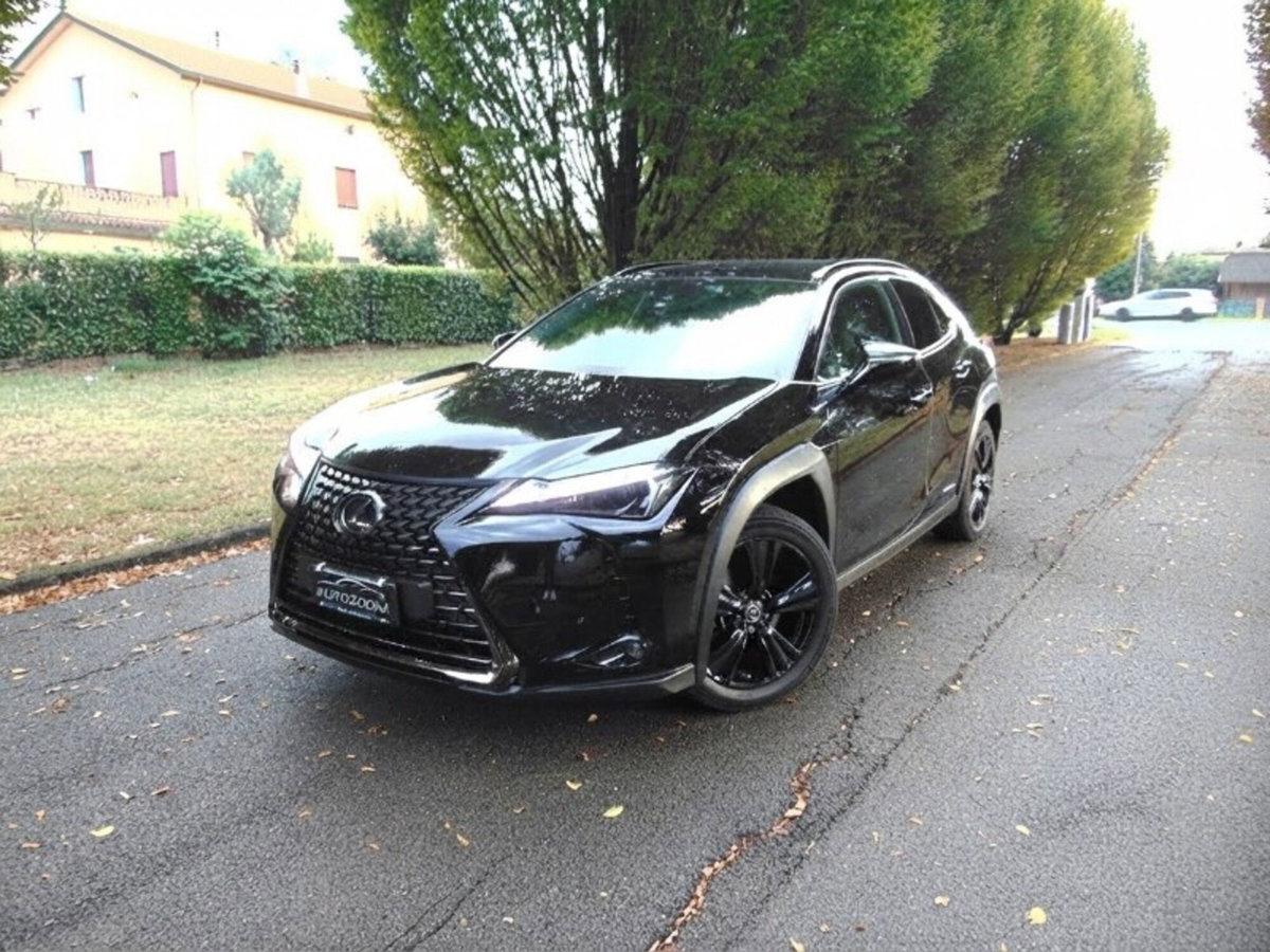 Lexus UX Hybrid Midnight (2)