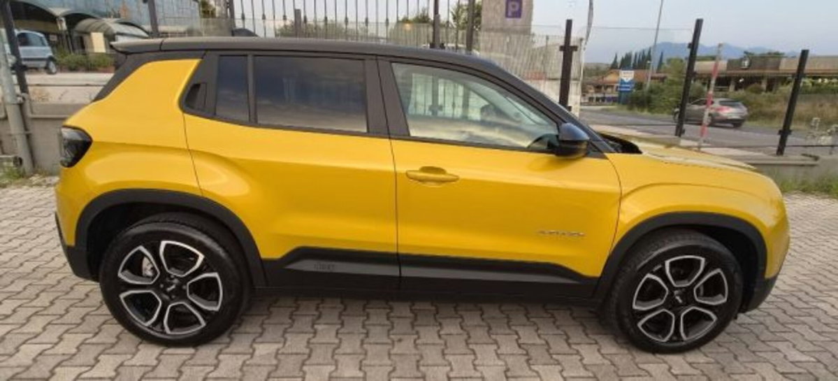 Jeep Avenger 1.2 turbo Summit fwd 100cv (5)