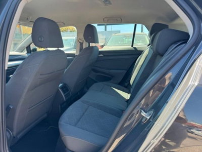 Volkswagen Golf 2.0 TDI SCR Life (12)