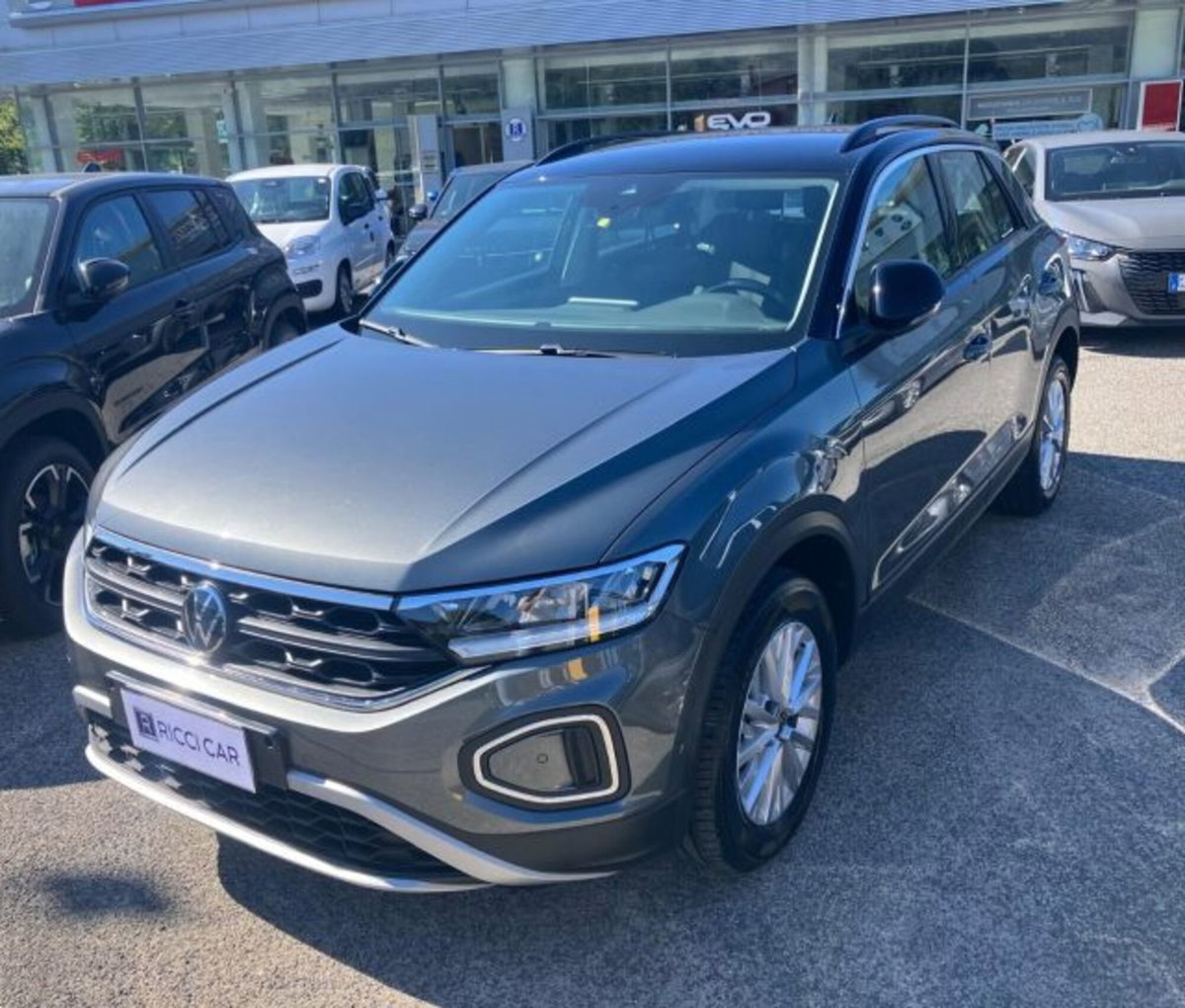 Volkswagen T-Roc 2.0 tdi Life 150cv dsg (2)