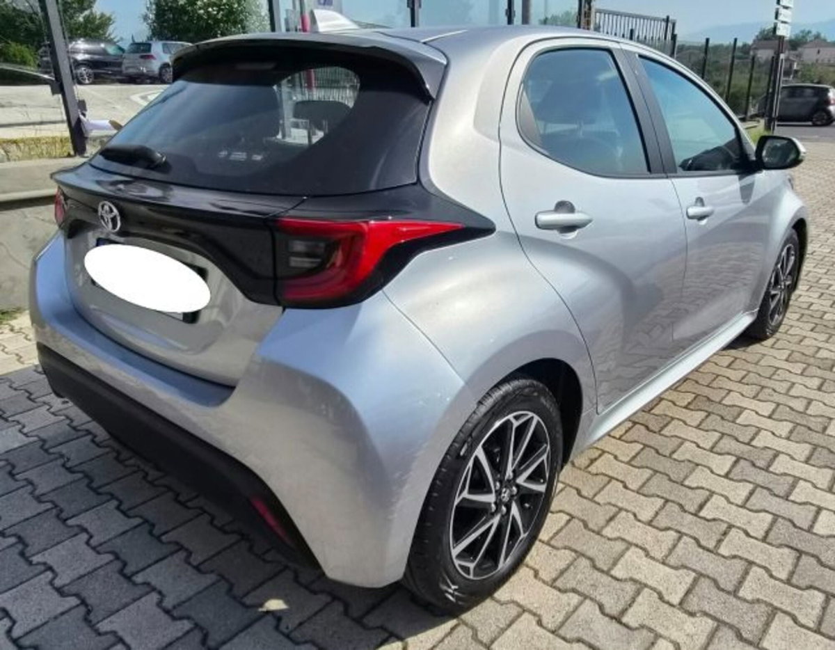 Toyota Yaris 1.0 5 porte Trend (6)