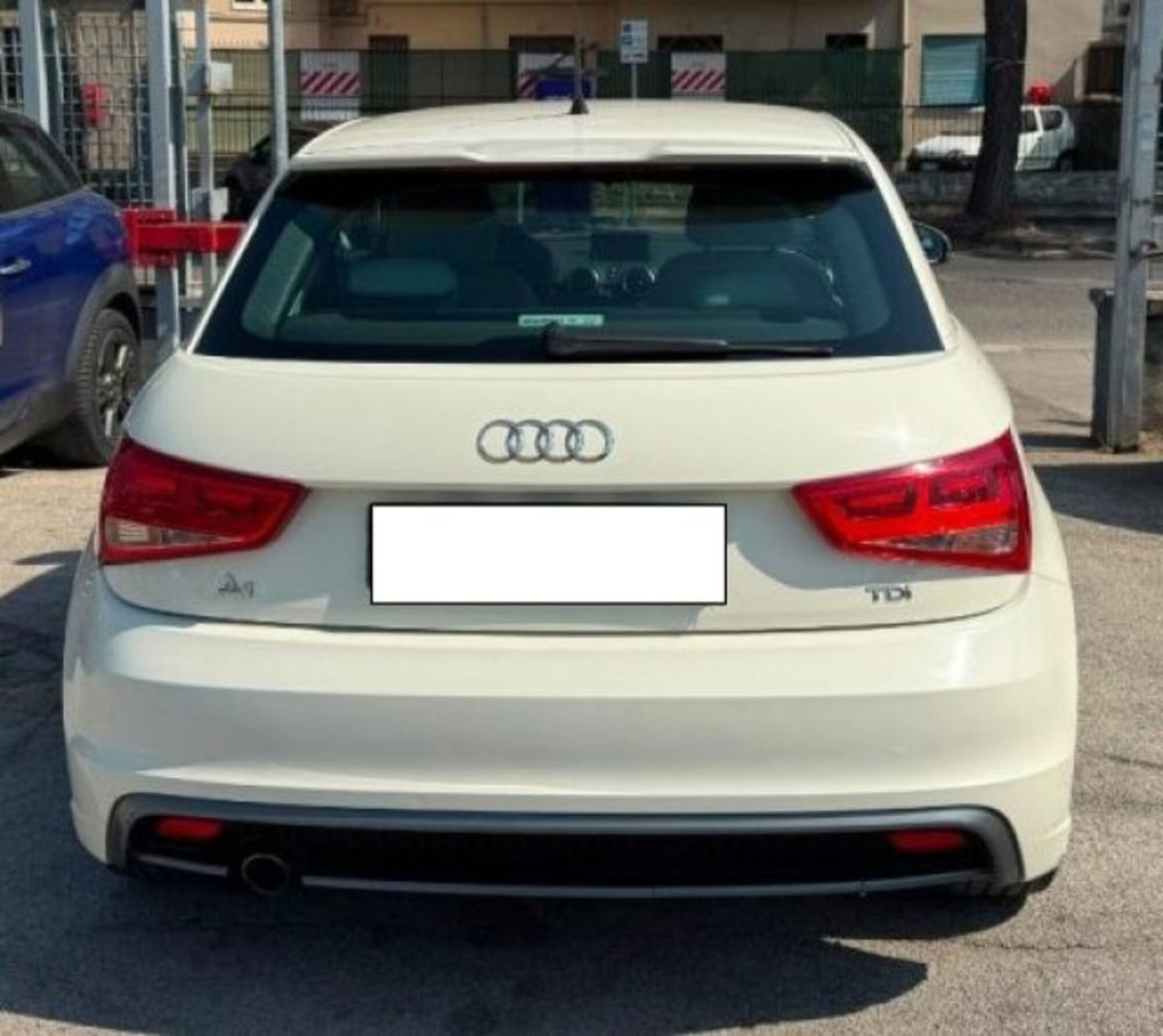 Audi A1 1.6 TDI 105 CV Ambition (5)