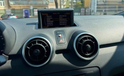 Audi A1 1.6 TDI 105 CV Ambition (9)