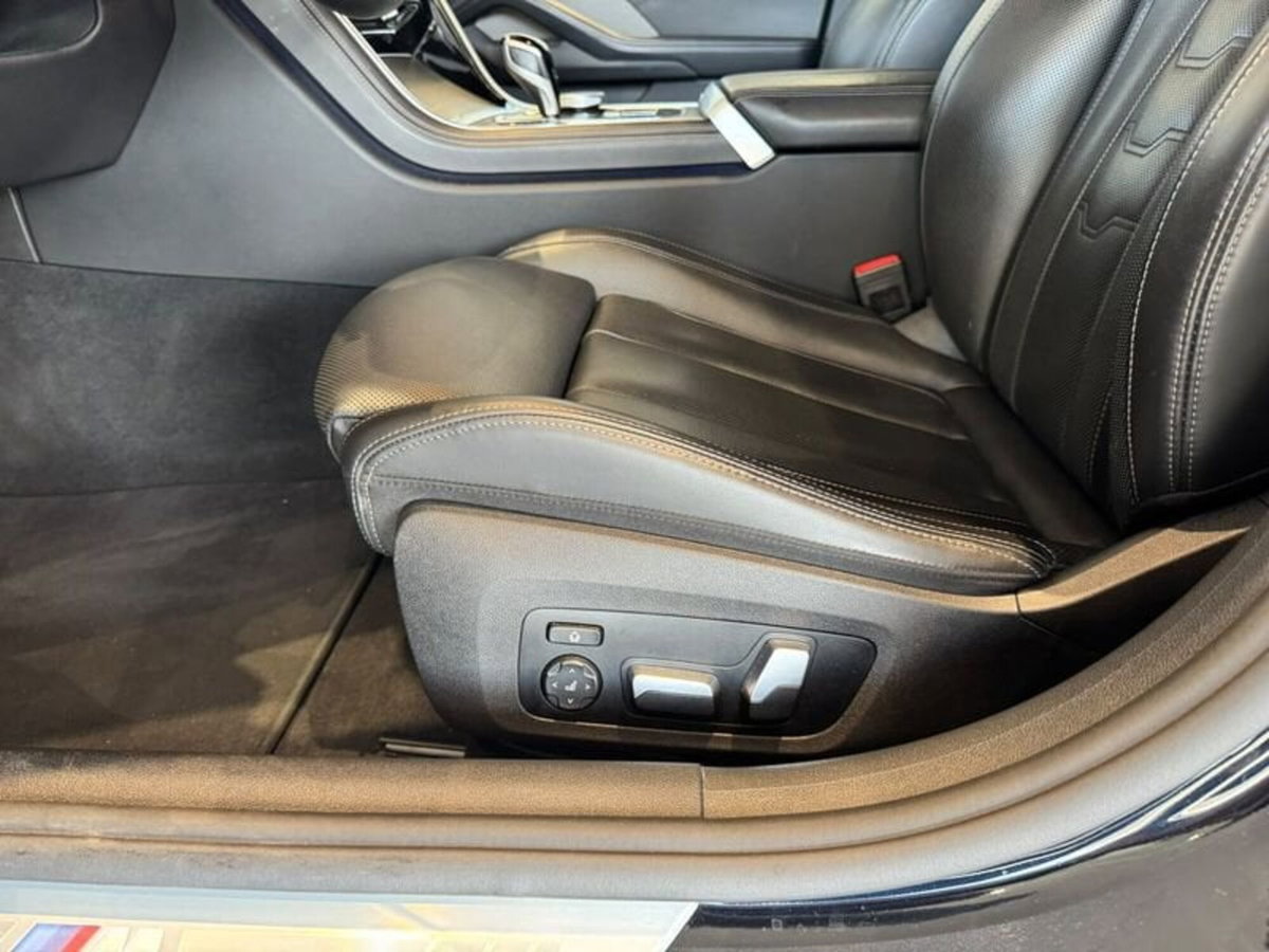 BMW Serie 8 Coupé 840d 48V xDrive (14)