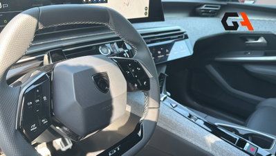 Peugeot 3008 1.2 hybrid GT 145cv e-dcs6 (18)
