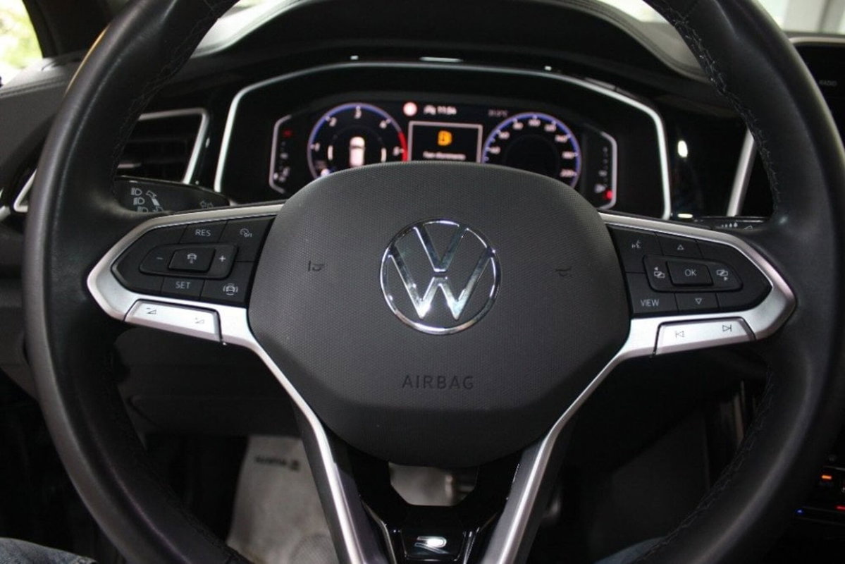 Volkswagen T-Roc 2.0 tdi R-Line 115cv (13)